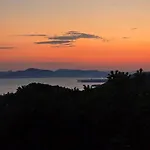 Zelis In Pelion Greece אפיסוס