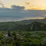 Zelis In Pelion Greece אפיסוס